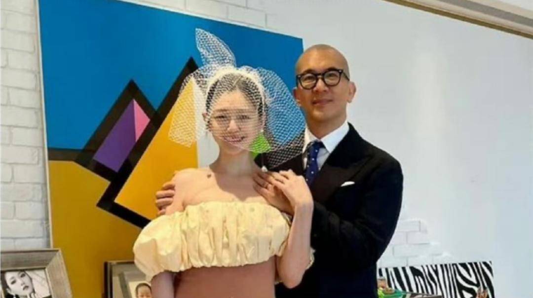 皇冠信用网登0_大S徐熙媛不幸离世！前婆婆张兰和“麻六记”直播间照常直播皇冠信用网登0，弹幕纷纷刷屏：别播了！