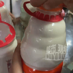 世俱杯四强分析
_“开盖后发现有蛆世俱杯四强分析
，再开一瓶，还是有蛆…”娃哈哈回应→