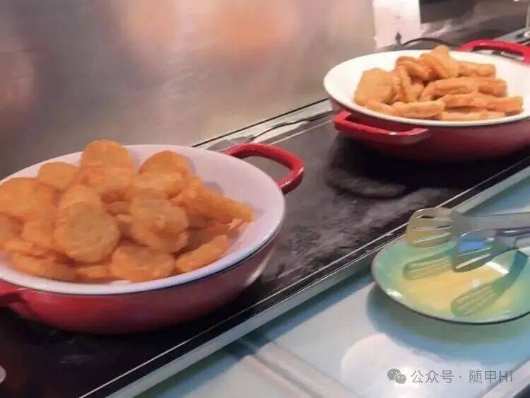 皇冠信用网怎么弄_上海五星级酒店皇冠信用网怎么弄，突然大排长龙！25元装满满一盒，菜品可自选，市民直呼划算