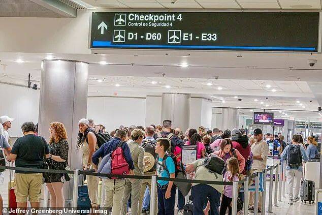 皇冠信用网申请开通_笑死！美国政府关门皇冠信用网申请开通，公务员为爱发电！妮可·基德曼20年婚姻再破裂，背后竟是…