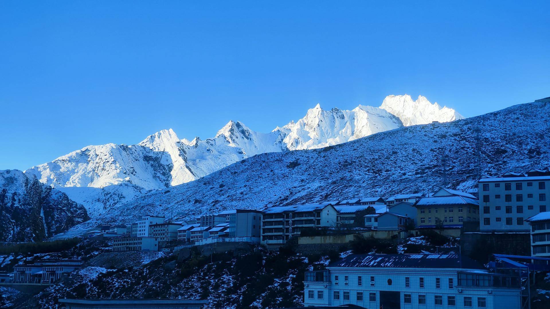 皇冠信用网登1
_从尼泊尔回国手机遭“保护性关停”皇冠信用网登1
，8天仍未恢复 当事人：在海拔4000多米路边冻到崩溃