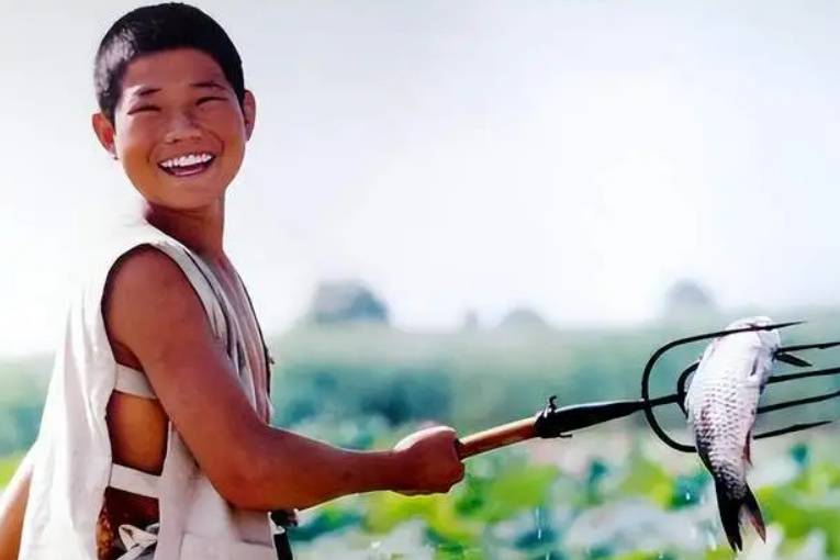 皇冠信用网代理
_“嘎子”谢孟伟被执行超1400万；此前因穿警服带货被行拘7日皇冠信用网代理
，释放后暂停直播带货