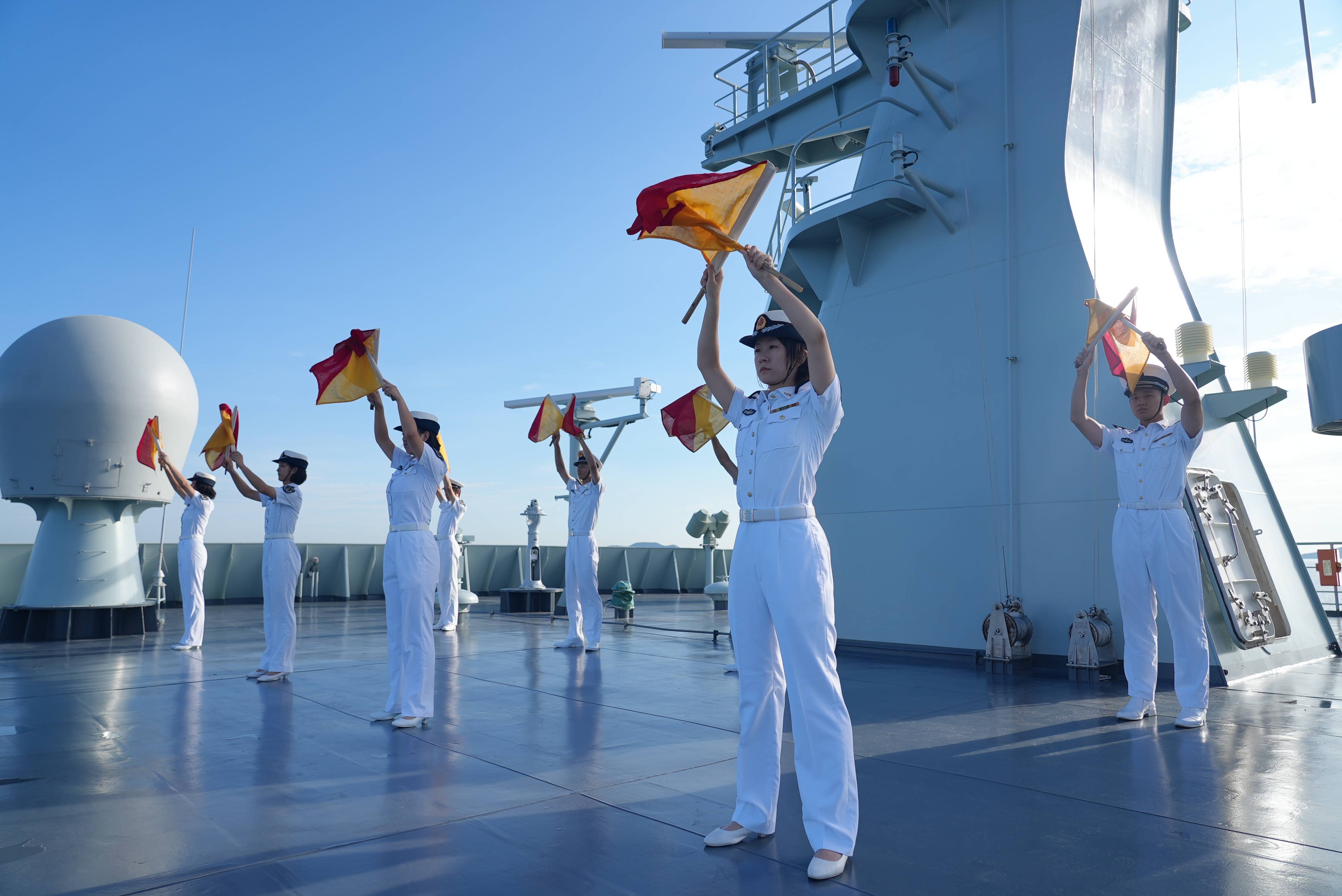 皇冠信用網怎么开户
_海军83舰编队抵达泰国进行友好访问