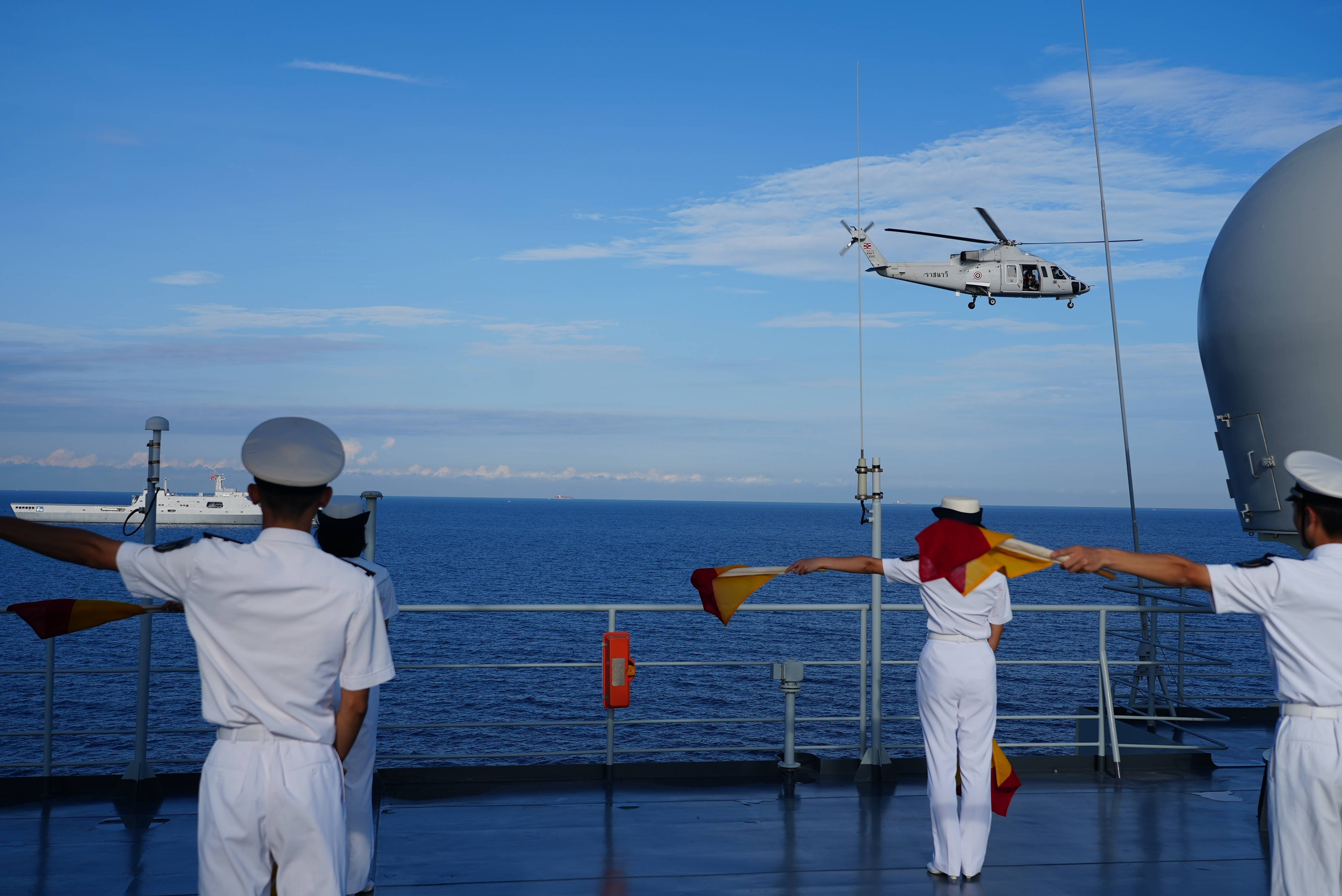 皇冠信用網怎么开户
_海军83舰编队抵达泰国进行友好访问