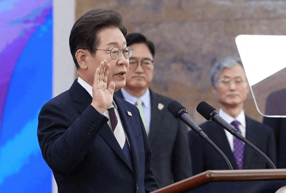 皇冠信用网怎么开户
_中方忍耐5天后皇冠信用网怎么开户
，对美打响“第二枪”，交易已全面冻结，中美相互征费！韩总统室上门求情