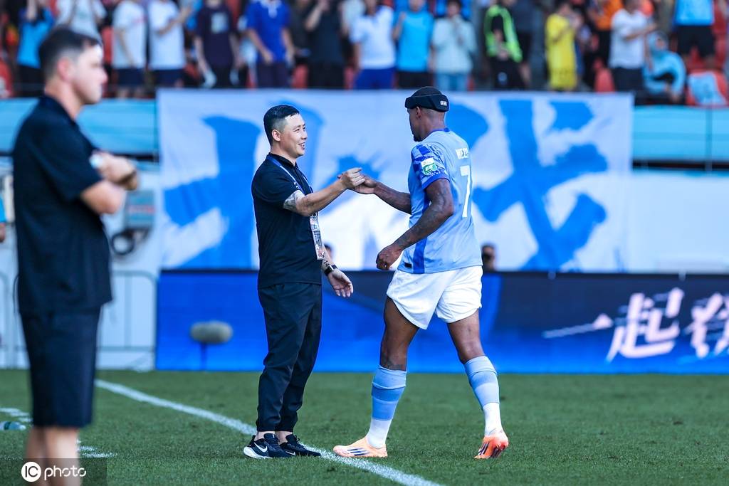 皇冠信用網会员开户
_落后榜首9分皇冠信用網会员开户
！中超-张玉宁破门难救主 国安爆冷1-2深圳