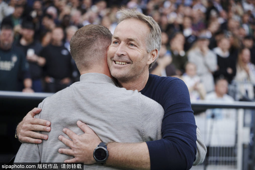 皇冠信用網会员开户
_青岛西海岸俱乐部重罚张呈栋皇冠信用網会员开户
！三停处罚背后的深层原因与影响