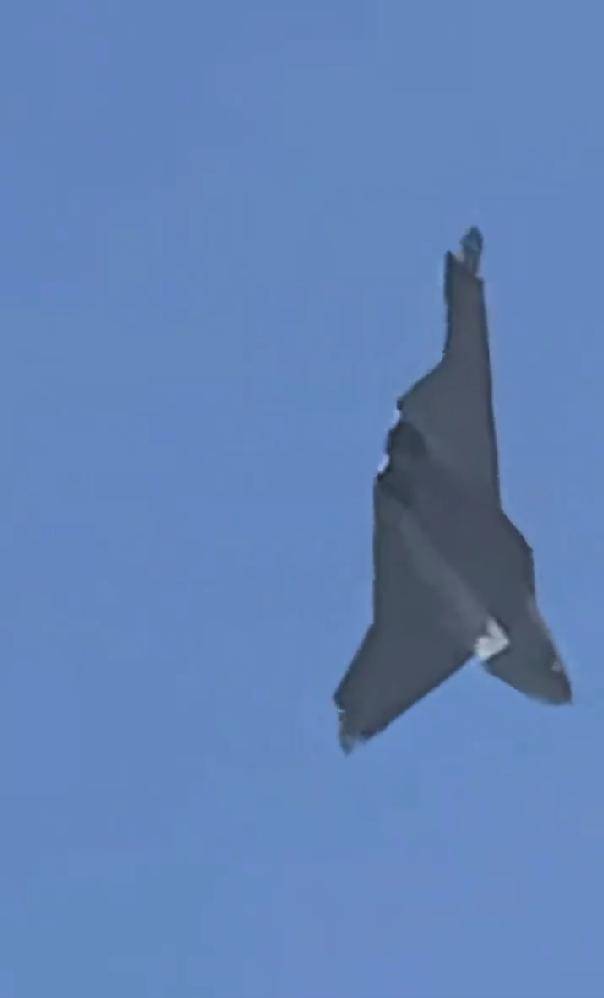 世界杯信用网如何注册
_无空速管世界杯信用网如何注册
，疑似第二架歼-50：美国精神胜利法，新六代机东亚决战