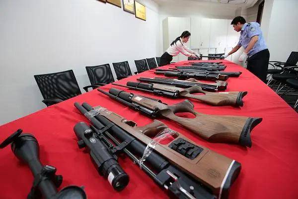 世界杯信用网正网
_头部中弹！近日安徽18岁男孩深夜遭遇枪击世界杯信用网正网
，枪是从哪来的？