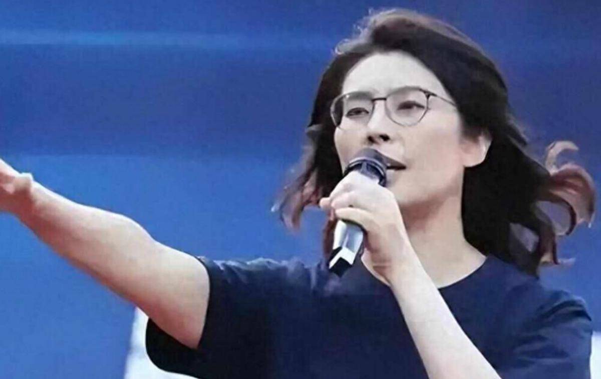 世界杯足球平台出租网场地
_国民党主席位置坐稳世界杯足球平台出租网场地
，郑丽文摊牌了：两岸不回归和平，其他是侈谈