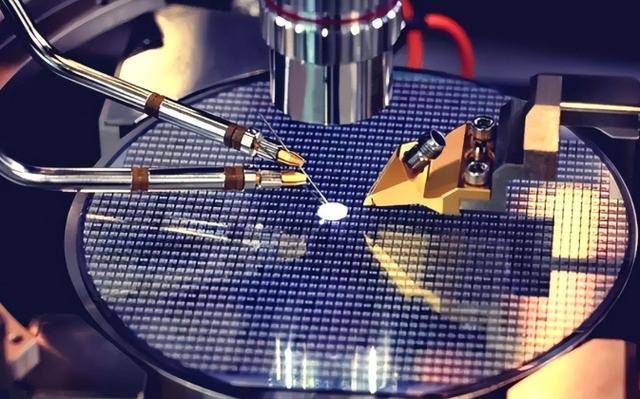 世界杯足球平台出租网场地
_强抢不成世界杯足球平台出租网场地
，荷兰想找代理人接手！没想到，外企直接找上安世中国