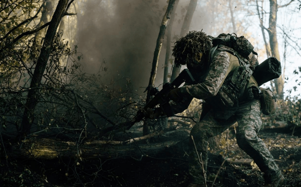 足球足球世界杯
_乌军伪装成女人突围红军城足球足球世界杯
,俄军一次俘虏200人,法械旅这次学到了精髓