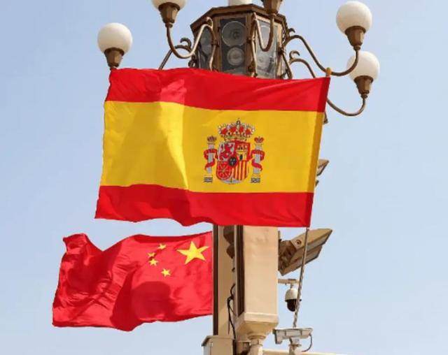 皇冠信用盘开户
_时隔18年来华皇冠信用盘开户
,第一站没去北京!中方高规格接待,狂签10项协议