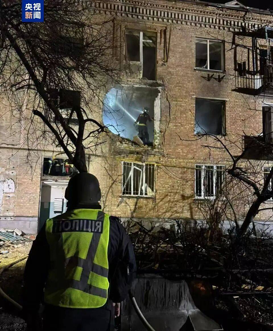 皇冠信用网如何注册
_俄乌皇冠信用网如何注册
，突发！泽连斯基：俄发射约36枚导弹近600架无人机，致乌3人死亡