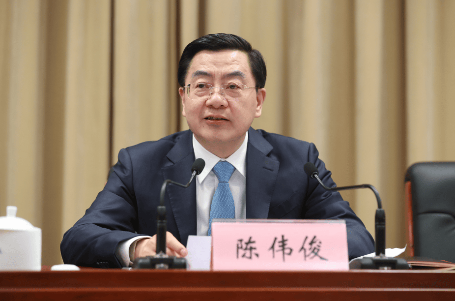 皇冠信用盘哪里申请
_打虎！新疆维吾尔自治区政府常务副主席陈伟俊被查皇冠信用盘哪里申请
，上周还曾参加公开活动