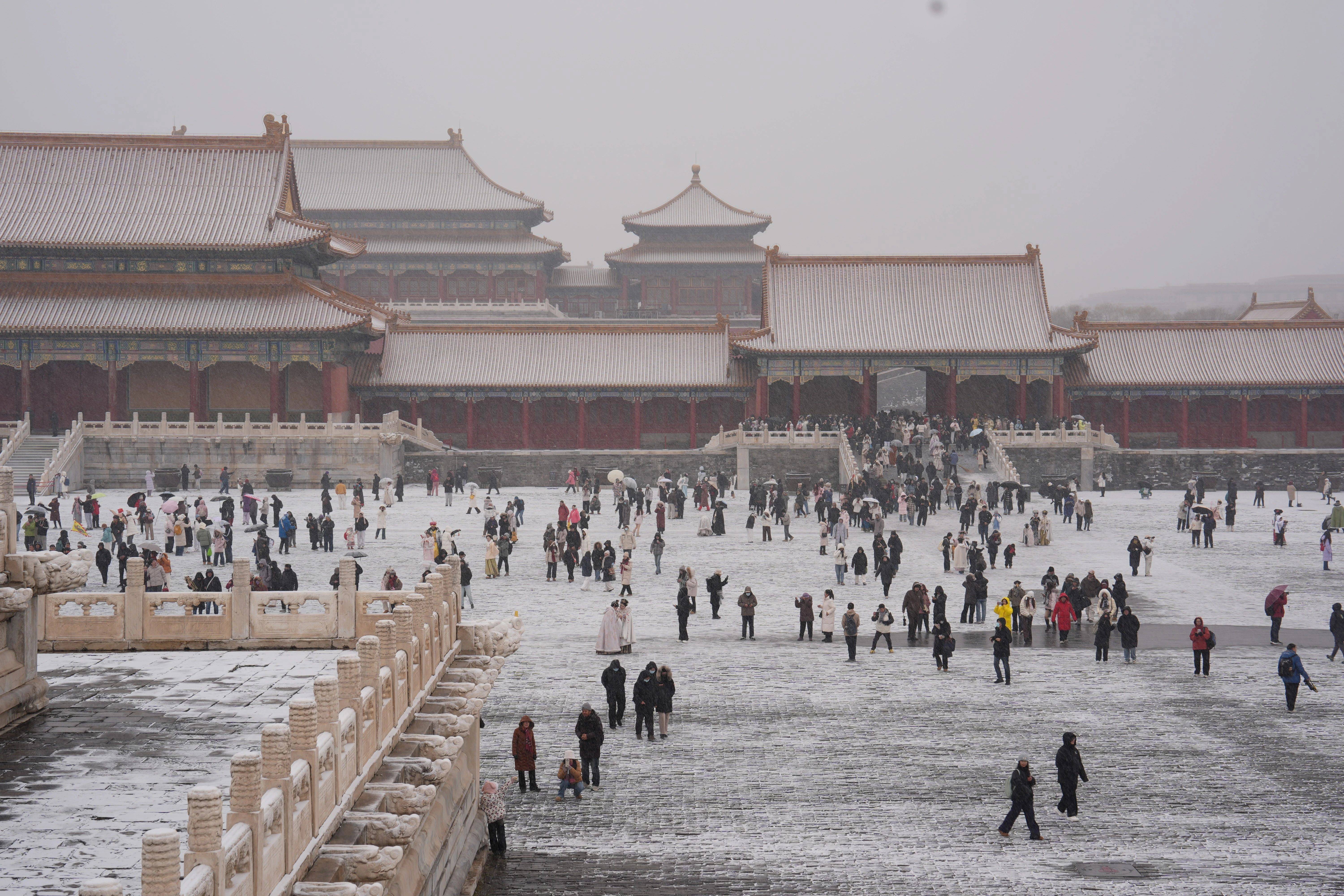 欧冠足球_北京迎今冬初雪 多部门积极应对