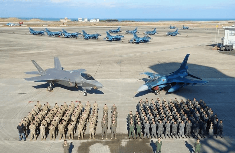 皇冠信用網登2_美轰炸机来了皇冠信用網登2，不许中国改变现状？遇上歼16，将重现猎火鸡名场面