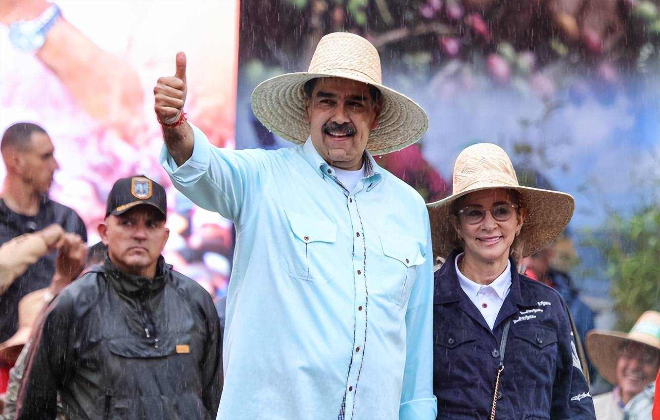 阿尔梅里亚vs桑坦德_委内瑞拉油轮刚出海阿尔梅里亚vs桑坦德，中国军舰紧随其后，特朗普根本无计可施