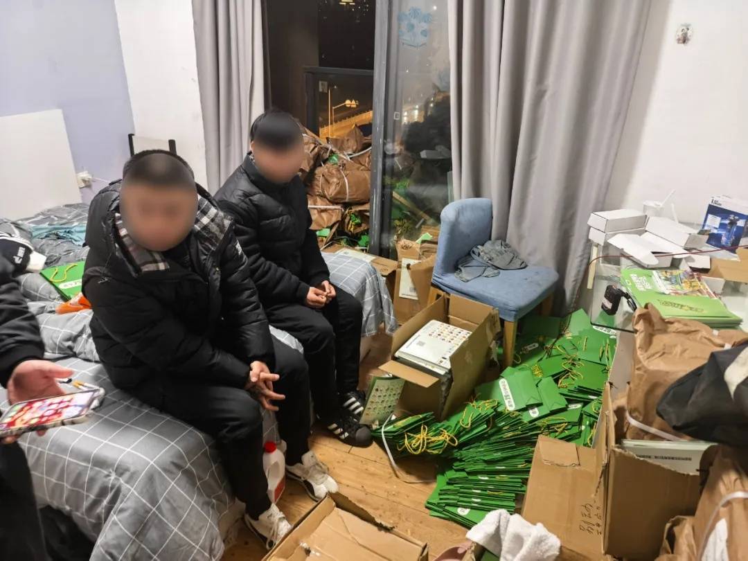 希腊 v 丹麦
_上海警方:多名来沪人员窜至居民小区希腊 v 丹麦
,已被抓获!家门口出现这种袋子,千万小心→