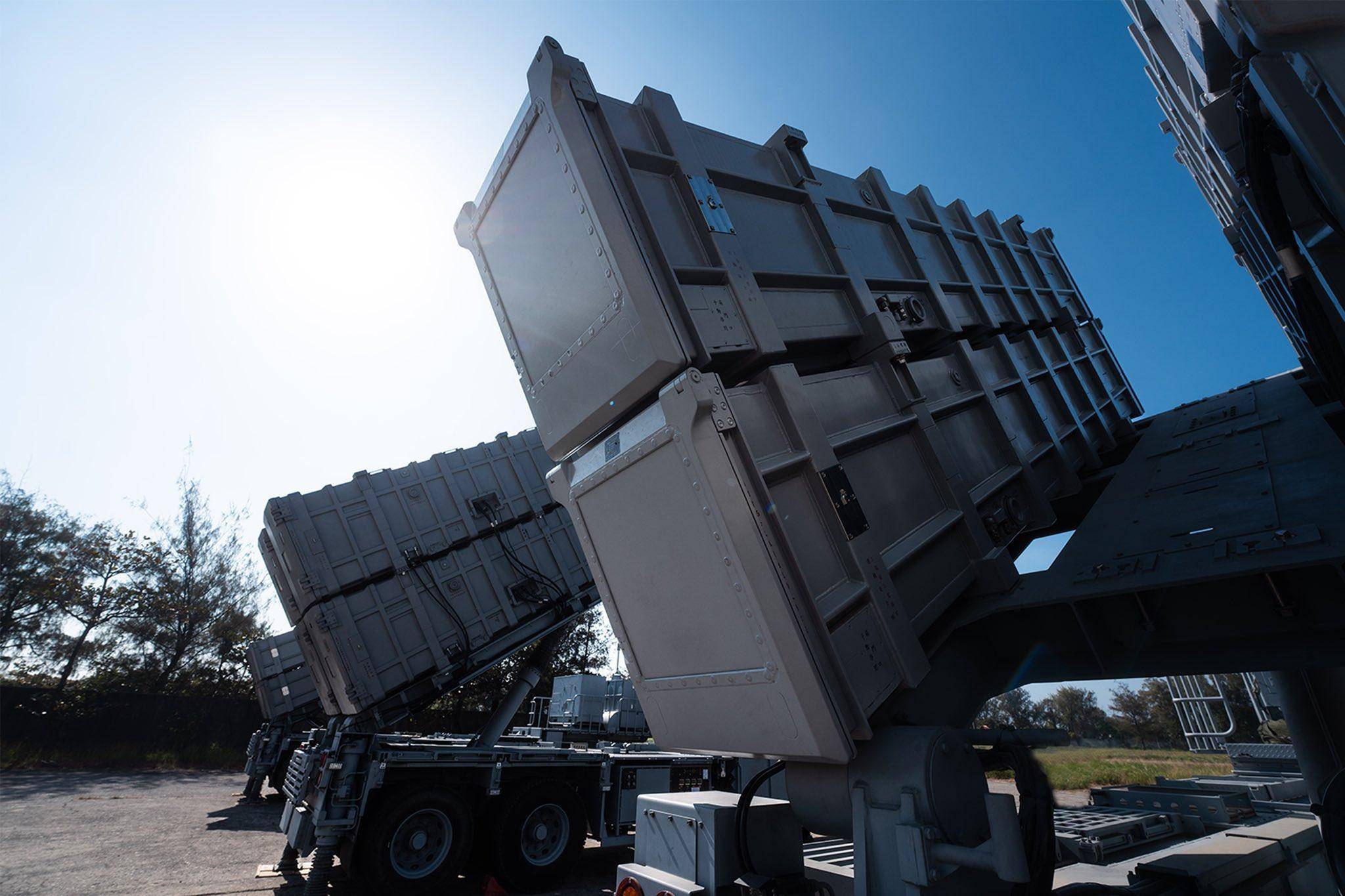 马达加斯加vs苏丹
_不止台北101马达加斯加vs苏丹
,解放军战机拍下高雄85大楼:东风-15瞄准台军鸡南山