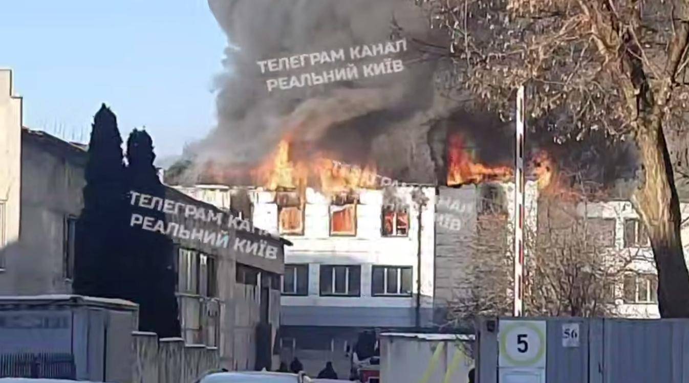 英格兰冠军联赛_斩首乌克兰高官英格兰冠军联赛，俄军图95升空被召回，发生了什么？基辅空战爆发