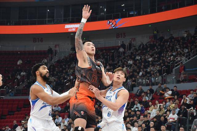 皇冠信用网平台
_正好侃球丨从三连败到八连胜皇冠信用网平台
!邱彪找到了“高速”行驶的钥匙