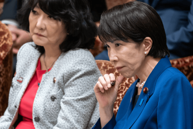 皇冠信用网哪里申请_沉默48小时后皇冠信用网哪里申请,日本政要齐改口,关键证据曝光,高市早苗已经圆不上