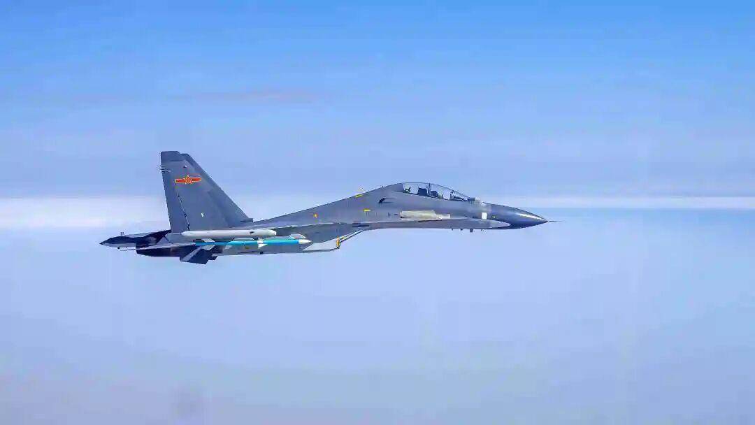 皇冠信用网账号注册_F35被苏30锁定获官方证实皇冠信用网账号注册,中国空军压倒性优势,F35暴露致命弱点