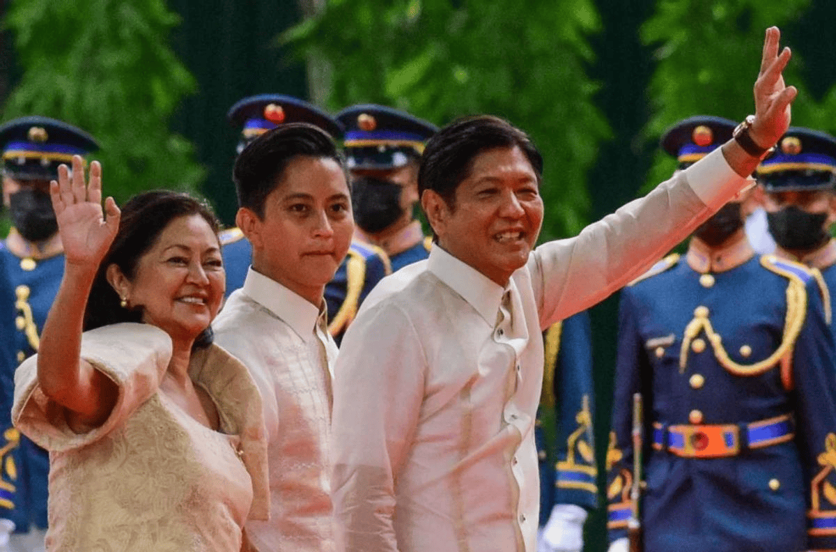 皇冠体育_菲律宾政坛变天？马科斯被催辞职皇冠体育，杜特尔特之子担任党总裁