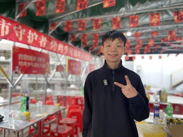 皇冠足球平台代理_“00后”初中学历潮汕女孩在深圳日薪四位数皇冠足球平台代理，面试视频获260万点赞，她凭什么行？