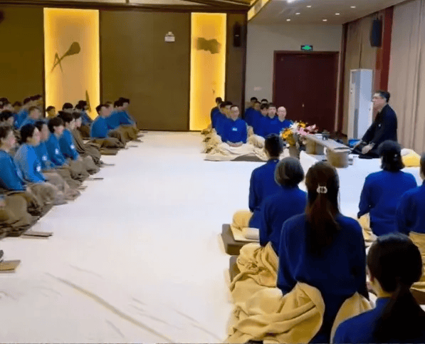 皇冠每周结算_家长花6万换来孩子遭殴打；女大学生被拖行踢踹……乱象屡屡发生皇冠每周结算，要严肃应对“如是书院”们